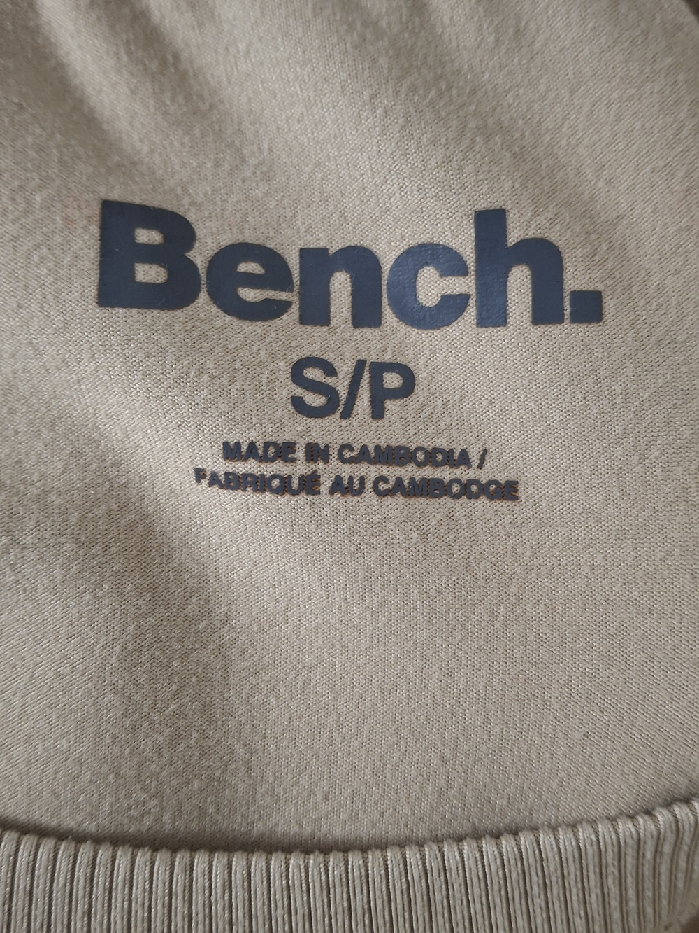 Bench. Women’s Beige Crewneck Pullover Sweatshirt with Thumbholes – Size Small - Picture 6 of 6